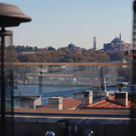 מלון Decamondo Galata, A Tribute Portfolio 4*