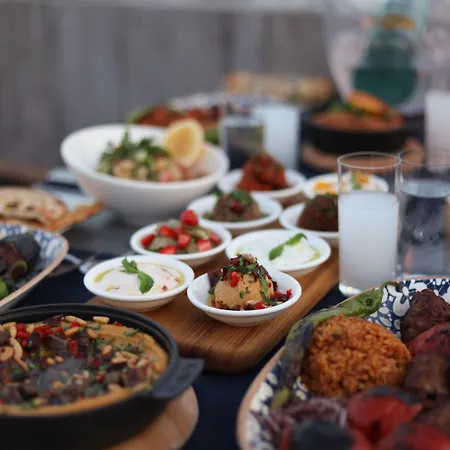 Decamondo Galata, A Tribute Portfolio מלון