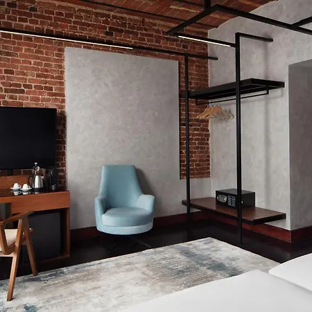 Decamondo Galata, A Tribute Portfolio