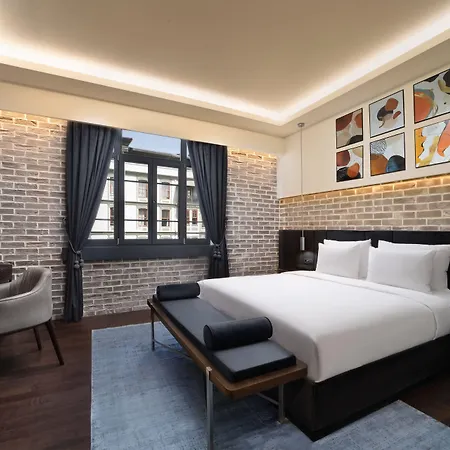 Decamondo Galata, A Tribute Portfolio 4*