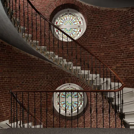 Decamondo Galata, A Tribute Portfolio 4*