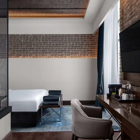 Decamondo Galata, A Tribute Portfolio