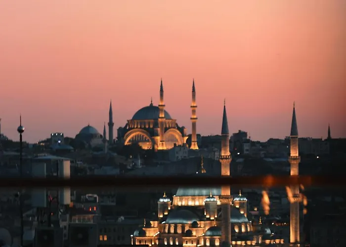 Decamondo Galata, A Tribute Portfolio Istanbul