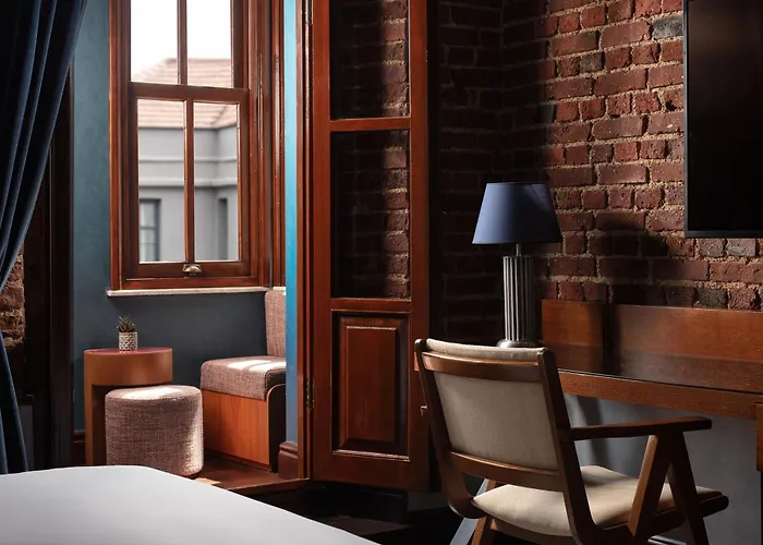 Decamondo Galata, A Tribute Portfolio 4*