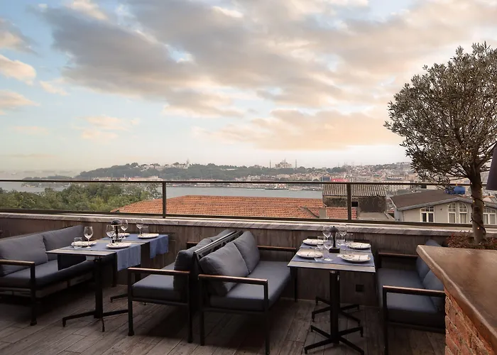 Decamondo Galata, A Tribute Portfolio Istanbulská provincie