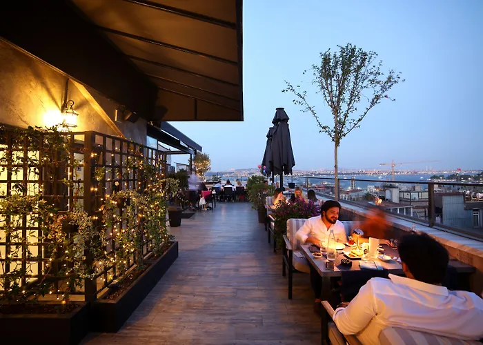 Decamondo Galata, A Tribute Portfolio Istanbulská provincie