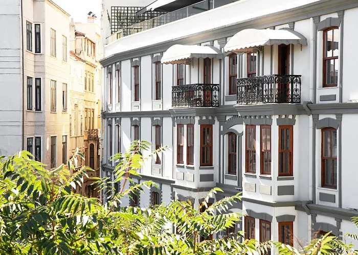 Decamondo Galata, A Tribute Portfolio Istanbulská provincie