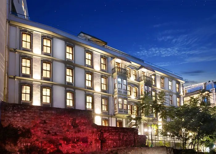 Decamondo Galata, A Tribute Portfolio 4*