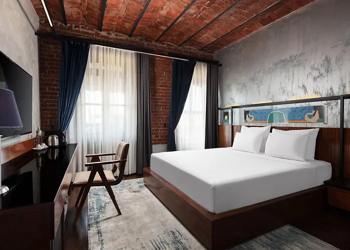 Decamondo Galata, A Tribute Portfolio Hotel 4*