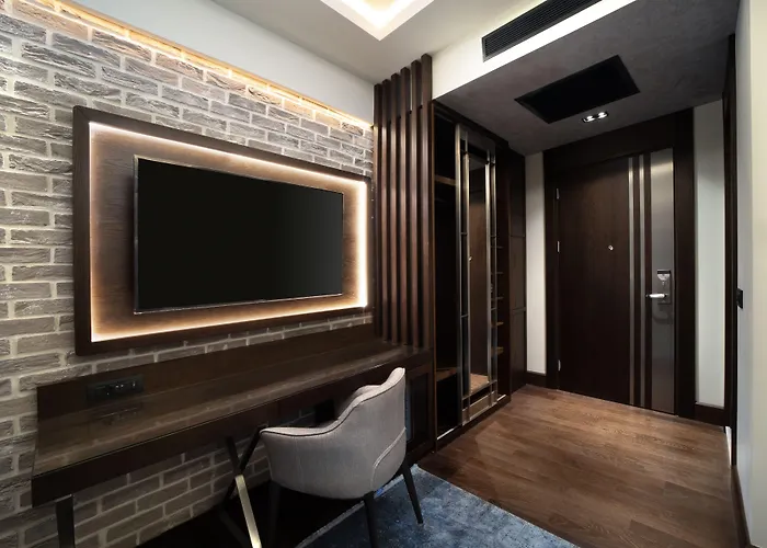 Decamondo Galata, A Tribute Portfolio