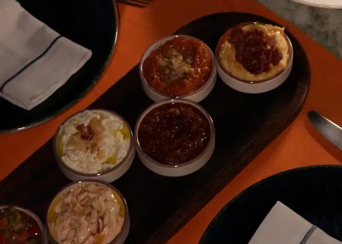 Decamondo Galata, A Tribute Portfolio Istanbulská provincie