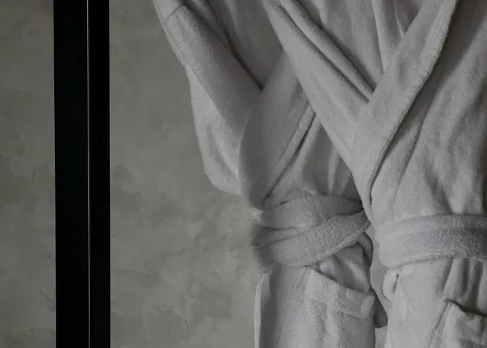 Decamondo Galata, A Tribute Portfolio